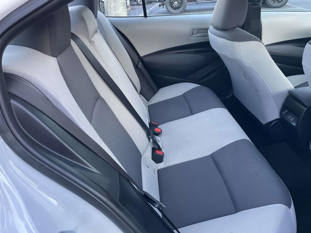 Used 2025 Toyota Corolla LE image 42