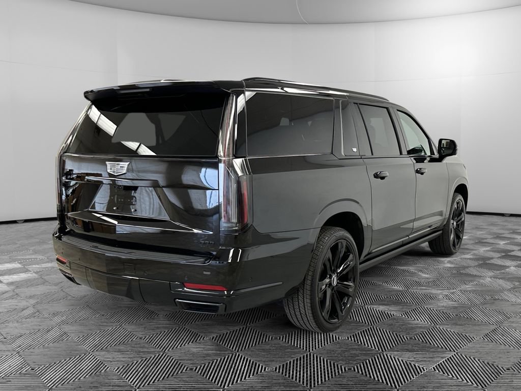 Used 2025 Cadillac Escalade ESV Sport Platinum AWD/4WD image 5