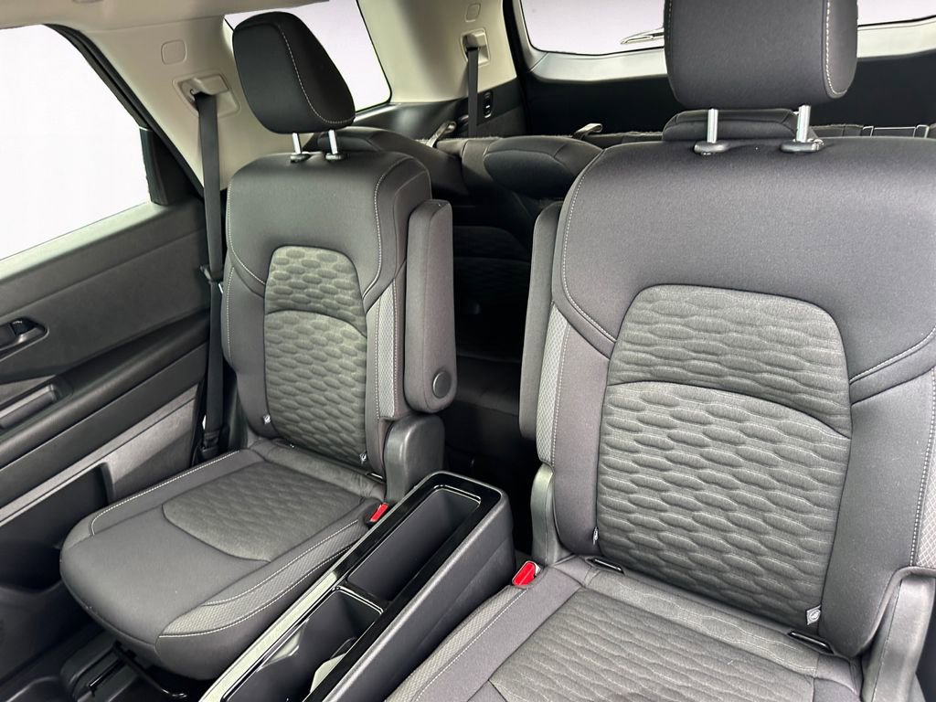 Used 2024 Nissan Pathfinder SV w/ SV Premium Package image 13