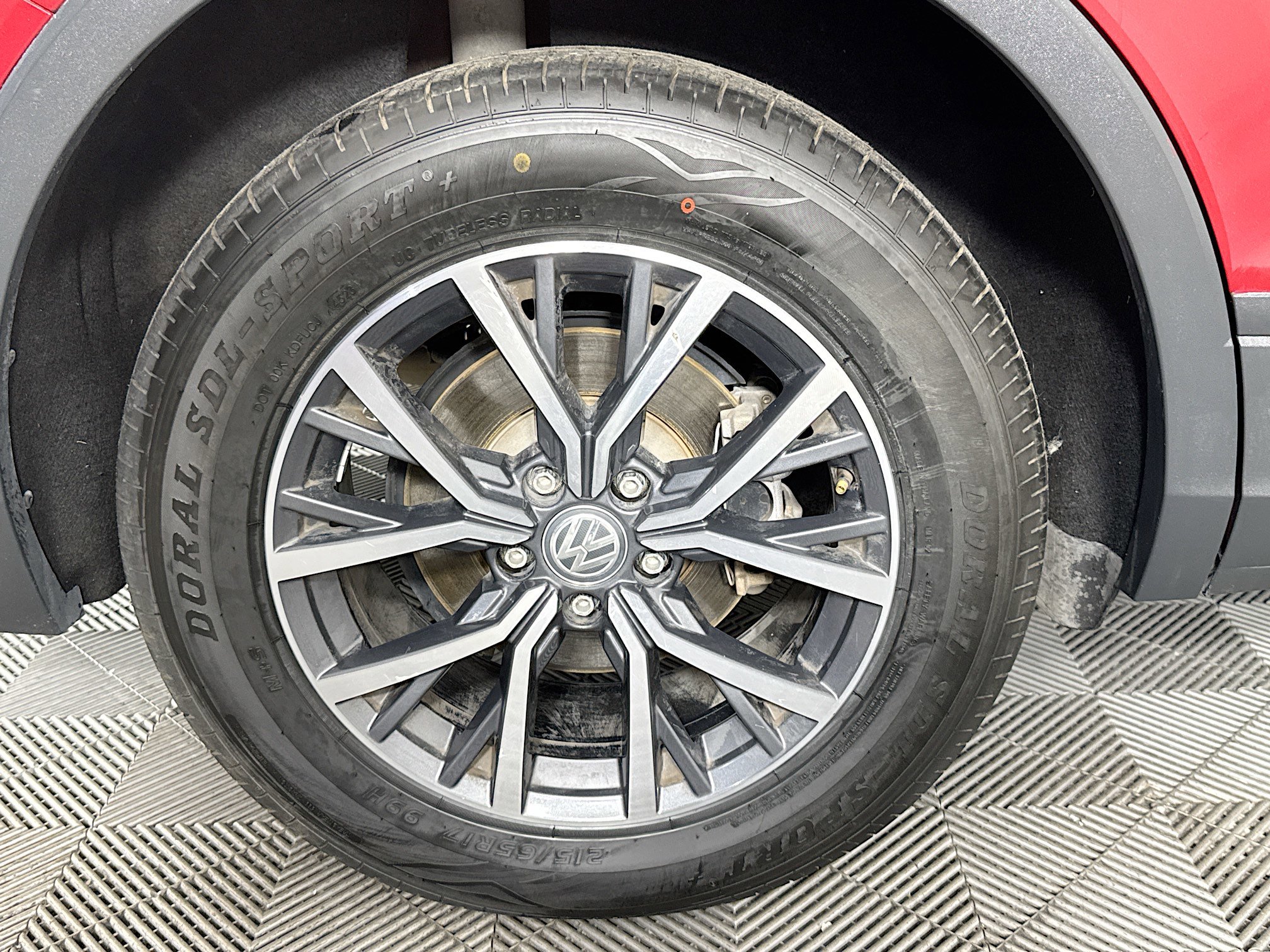 Used 2019 Volkswagen Tiguan SE AWD/4WD image 56