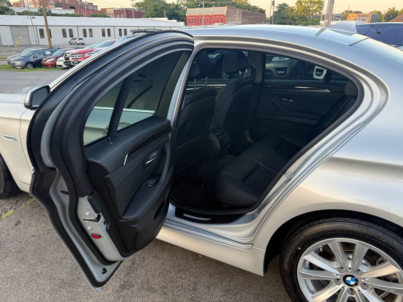 Used 2014 BMW 528i Sedan RWD image 31