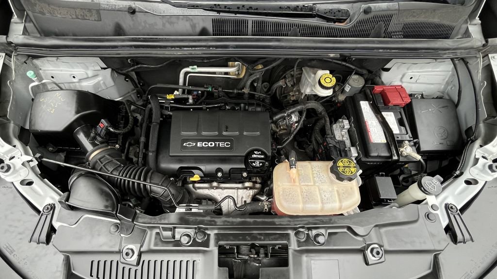 Used 2018 Chevrolet Trax LT w/ LT Convenience Package image 8