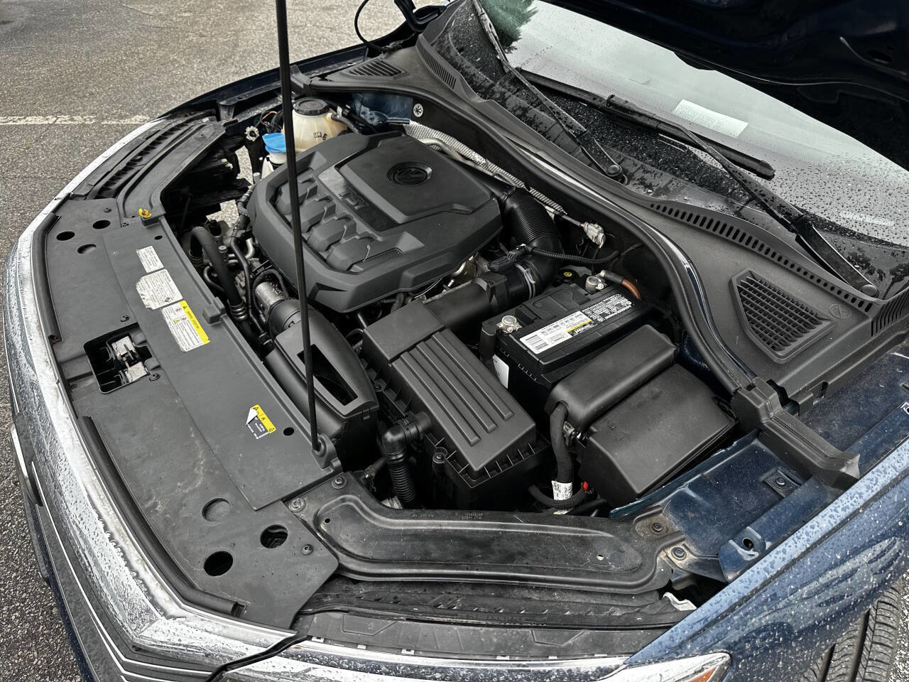 Used 2021 Volkswagen Passat 2.0T SE image 37