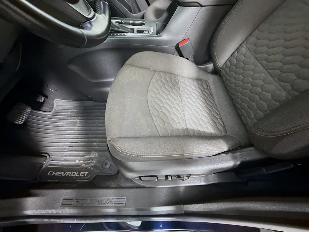 Used 2020 Chevrolet Equinox LT image 18