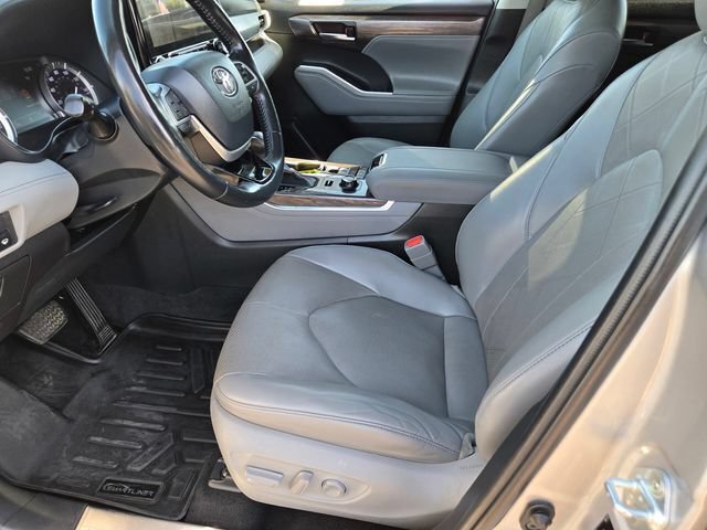 Used 2022 Toyota Highlander Platinum AWD/4WD image 18