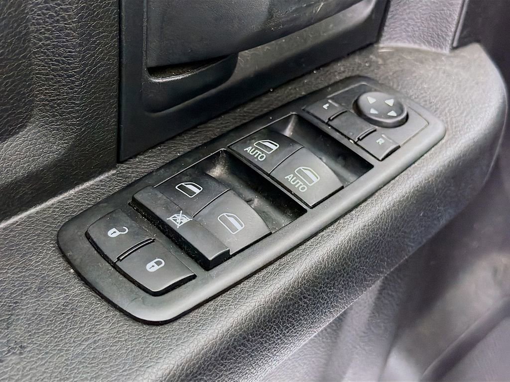 Used 2014 RAM 1500 Express image 20