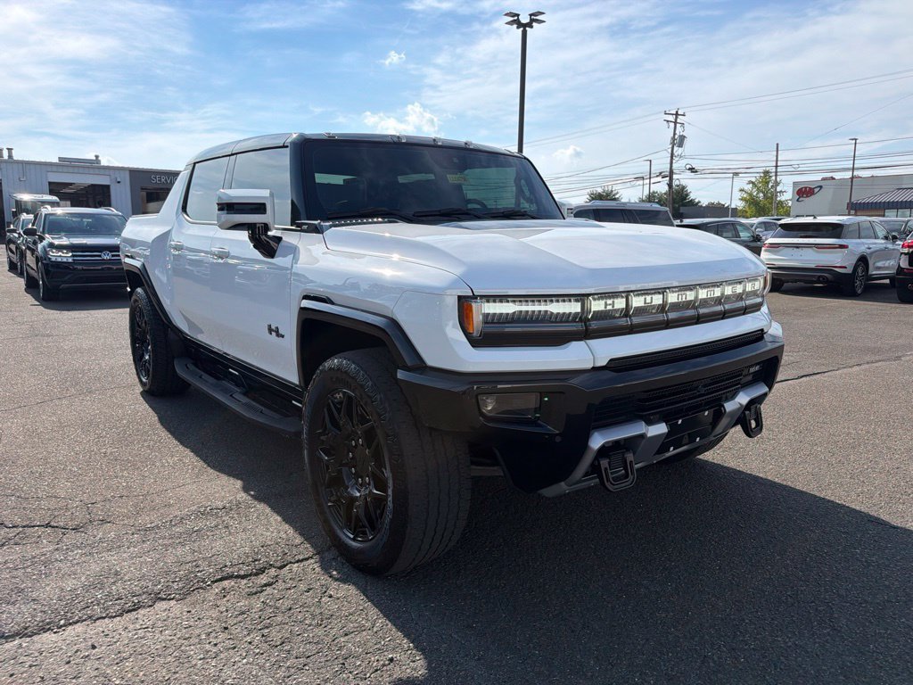 Used 2025 GMC Hummer EV 2X w/ LPO, Dark Essentials Package AWD/4WD image 8