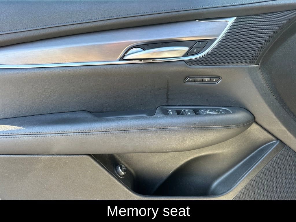 Used 2019 Cadillac XT5 Luxury w/ Advanced Security Package image 14