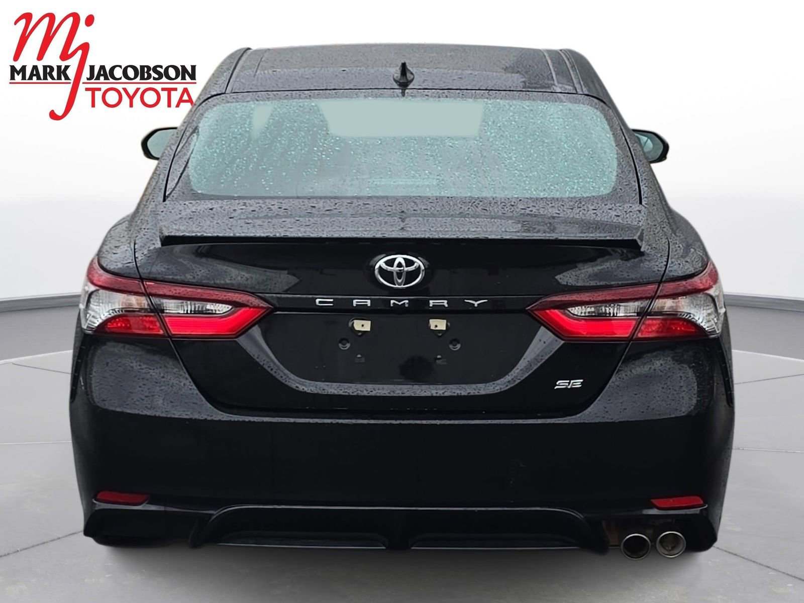 Used 2023 Toyota Camry SE image 12