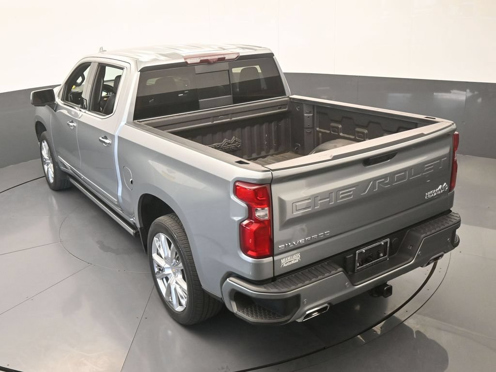 Used 2024 Chevrolet Silverado 1500 High Country w/ Technology Package AWD/4WD image 64