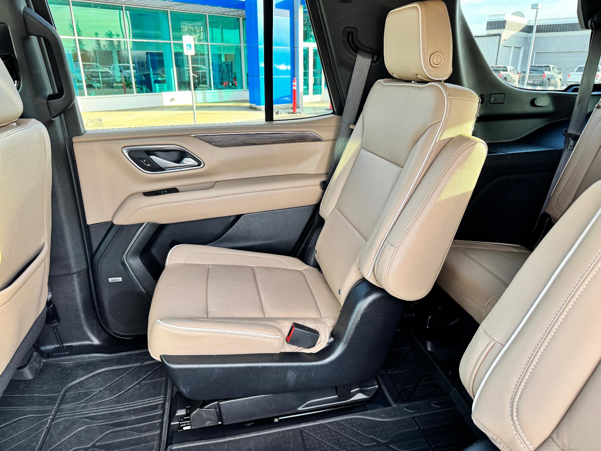 Used 2024 Chevrolet Tahoe Premier image 16