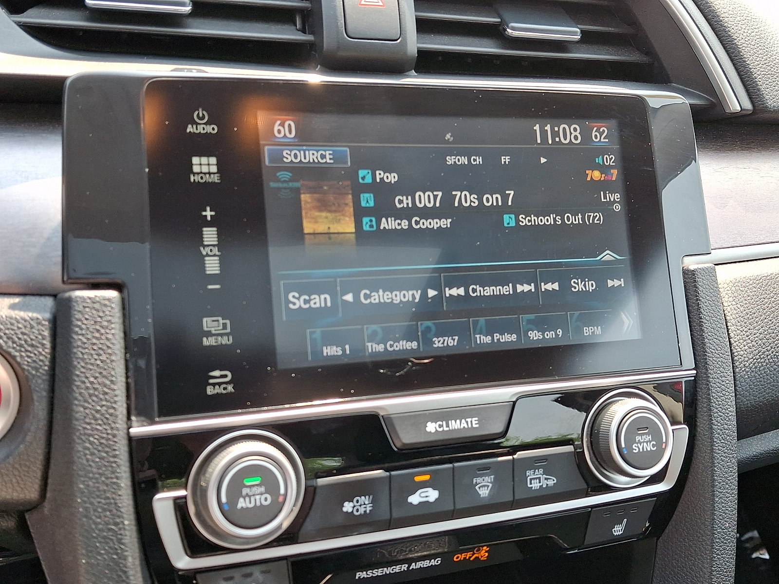 Certified 2017 Honda Civic EX-T image 17