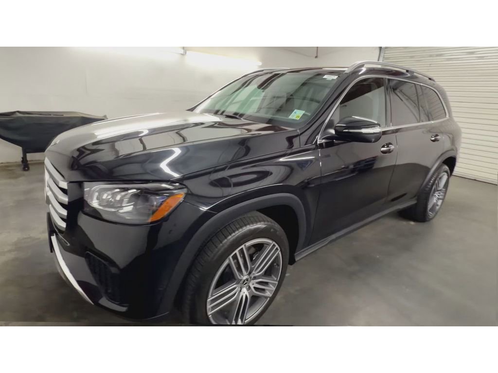 Used 2024 Mercedes-Benz GLS 450 4MATIC image 4