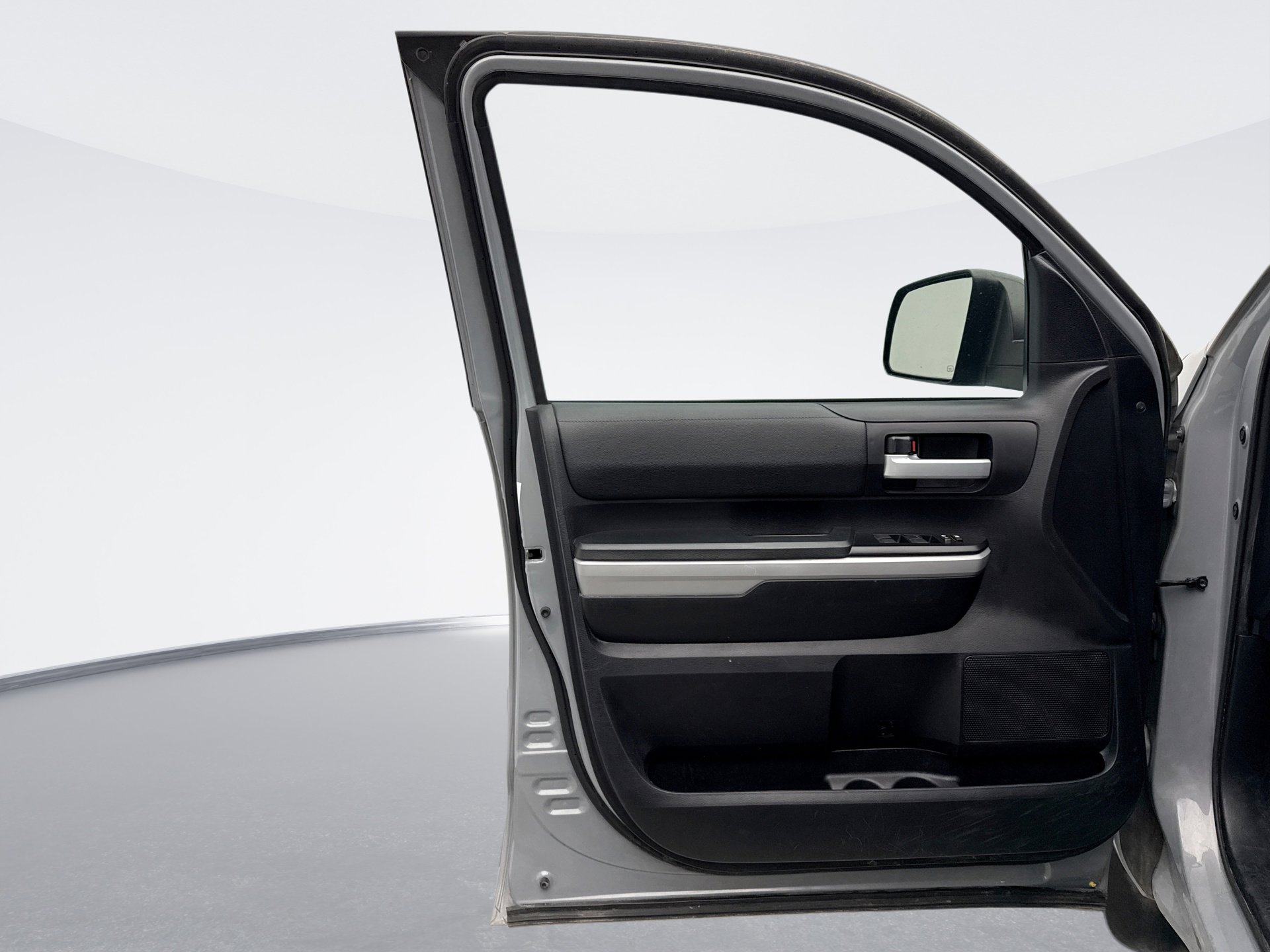 Used 2020 Toyota Tundra SR5 image 9