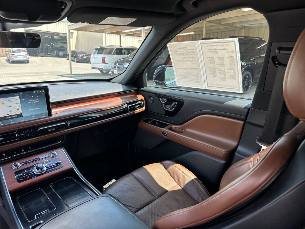 Used 2022 Lincoln Aviator Reserve w/ Elements Package Plus RWD image 14