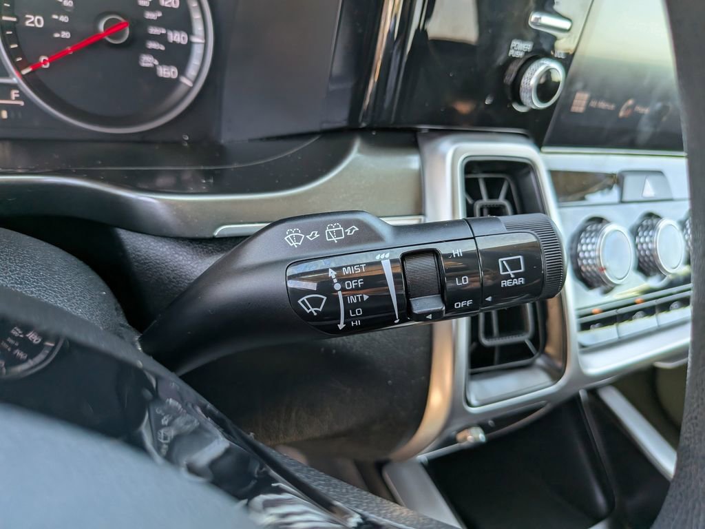 Certified 2021 Kia Sorento LX FWD image 33