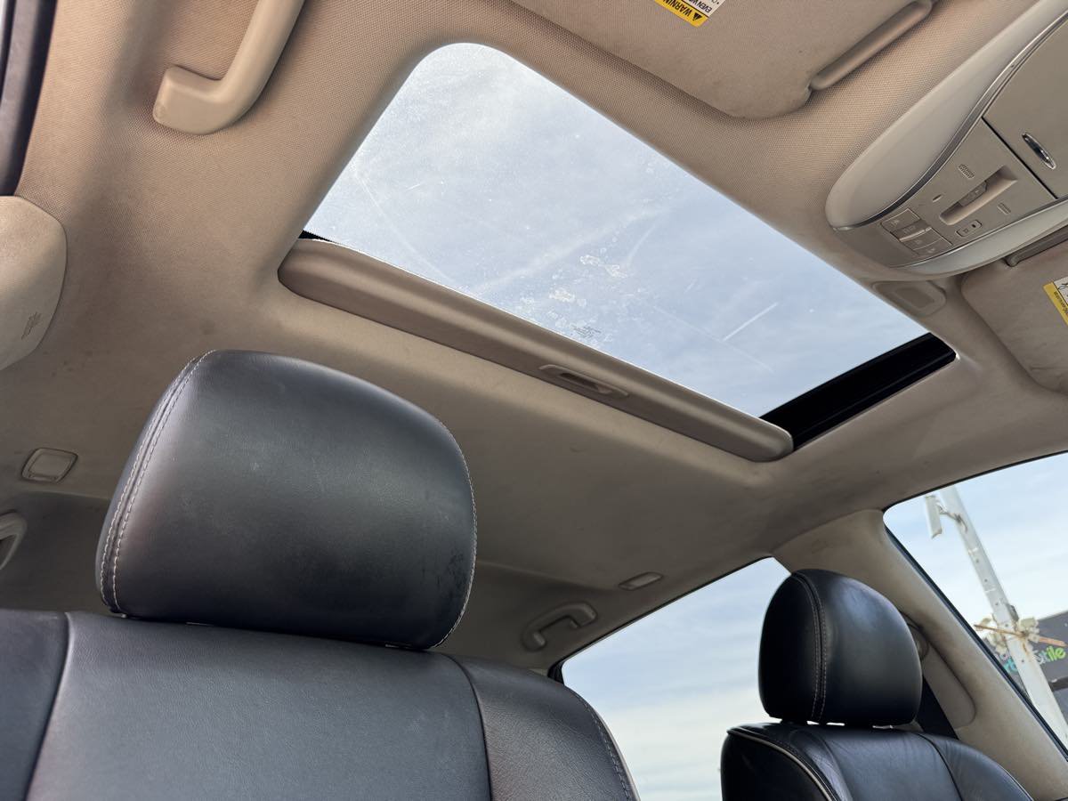 Used 2019 INFINITI QX60 Luxe w/ Essential Package FWD image 17