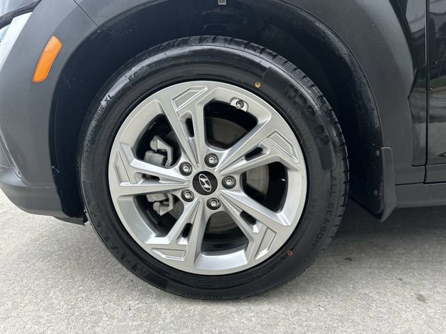 Used 2022 Hyundai Kona SEL image 19