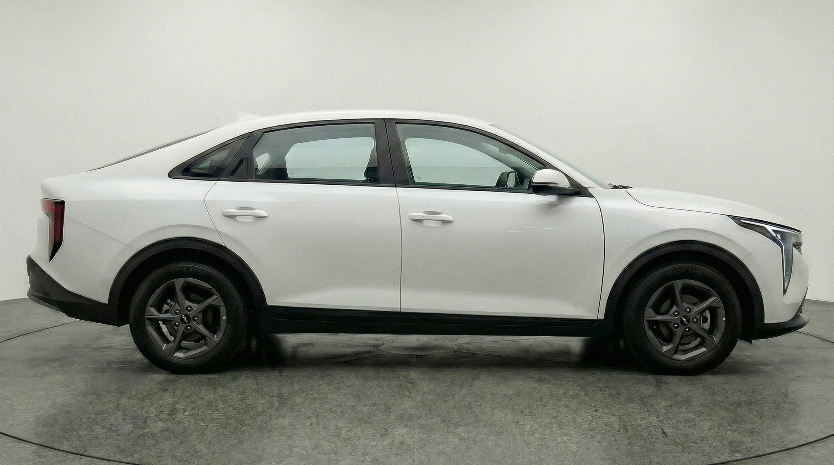 Used 2025 Kia K4 FWD image 11