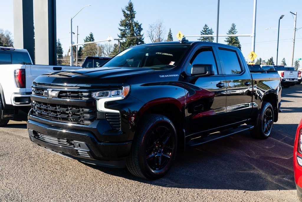Used 2022 Chevrolet Silverado 1500 RST image 3