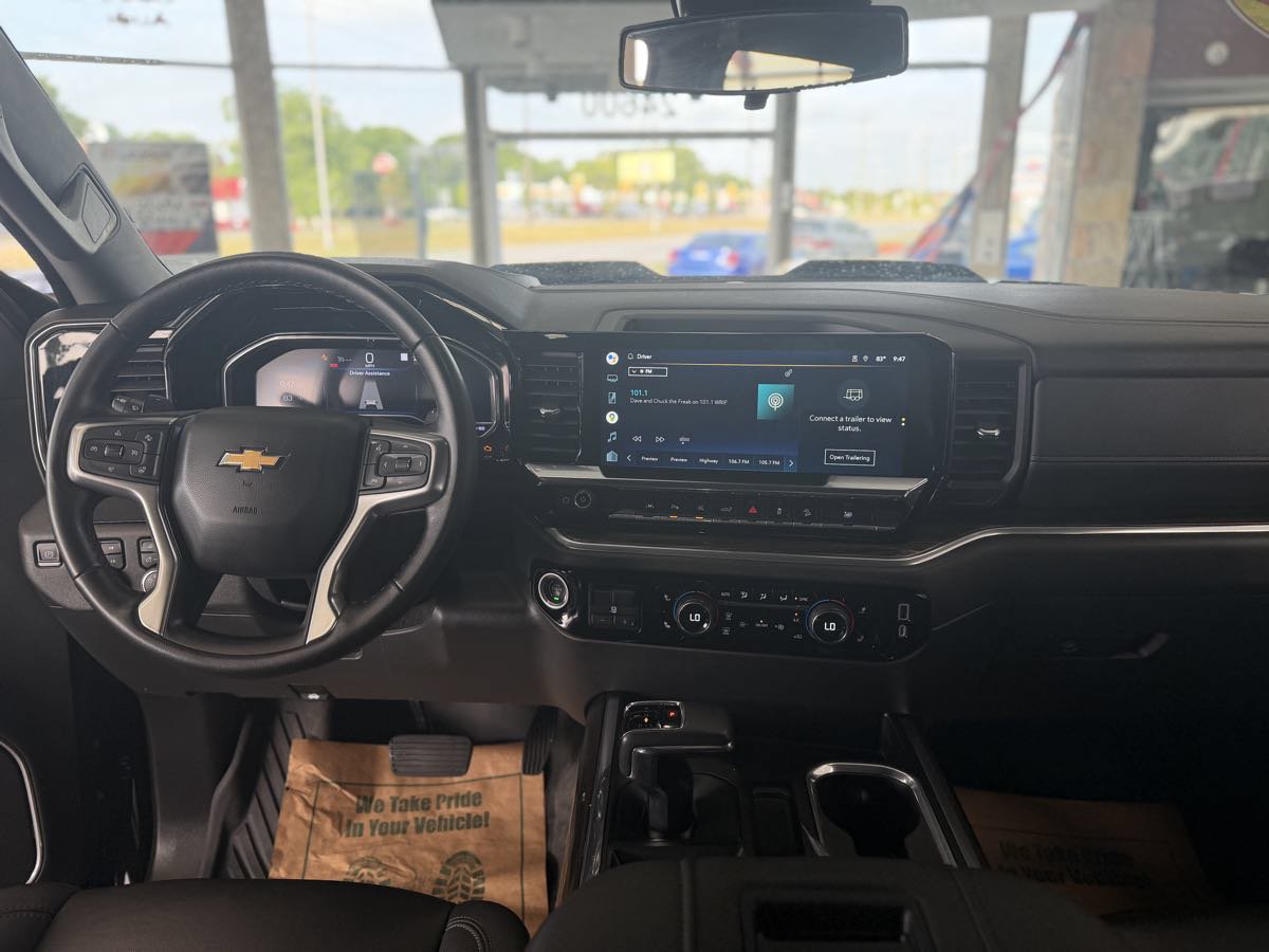 Used 2022 Chevrolet Silverado 1500 LT Trail Boss w/ LT Trail Boss Premium Package AWD/4WD image 42