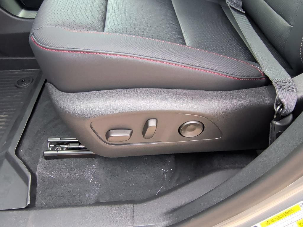 New 2026 Chevrolet Traverse Z71 w/ Driver Confidence Package AWD/4WD image 14