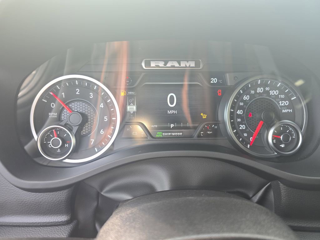 New 2026 RAM 1500 4x4 Crew Cab image 19