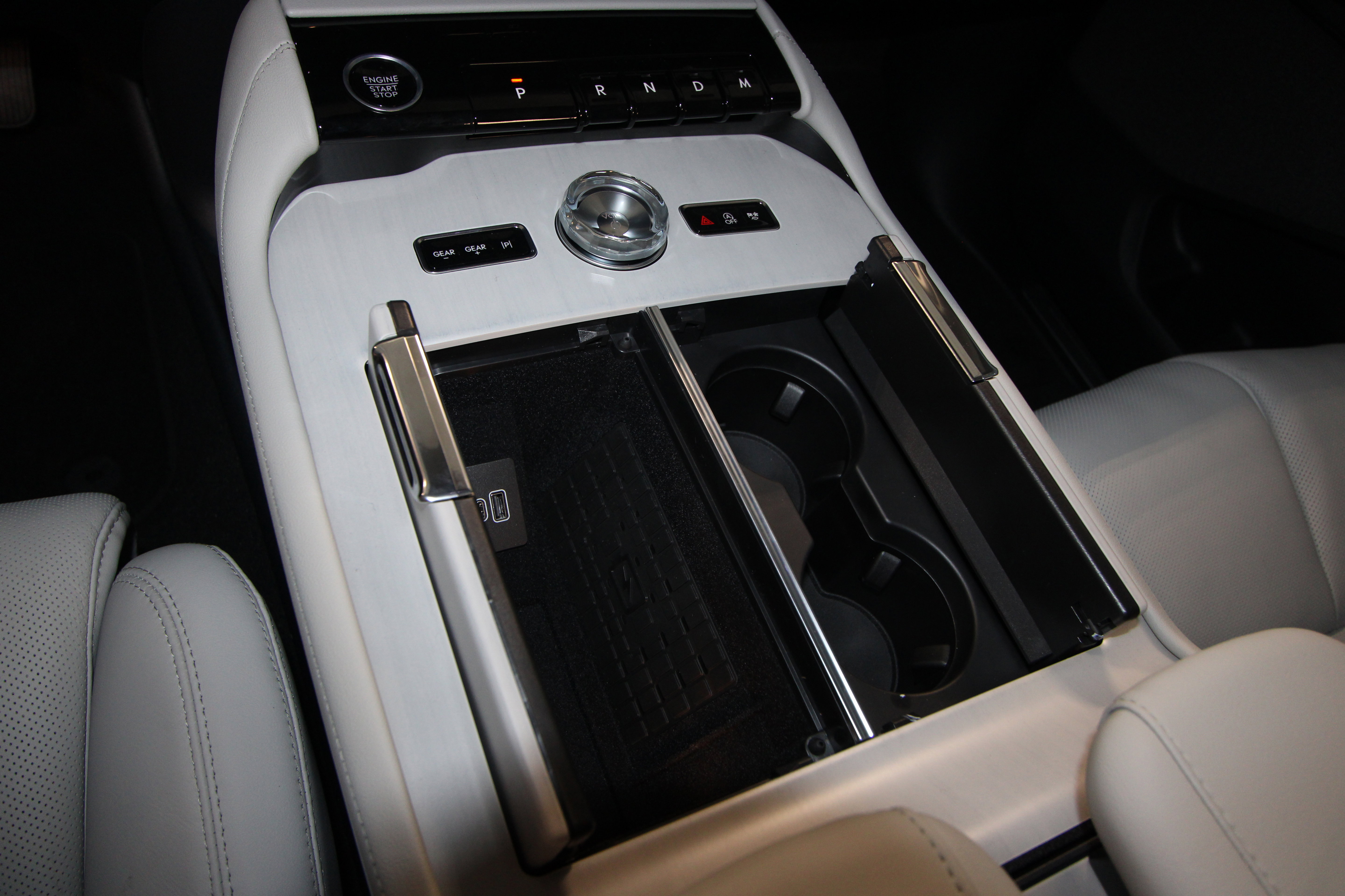 New 2026 Lincoln Navigator L Reserve AWD/4WD image 16