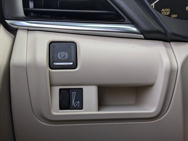 Used 2022 Cadillac CT4 Premium Luxury RWD image 16