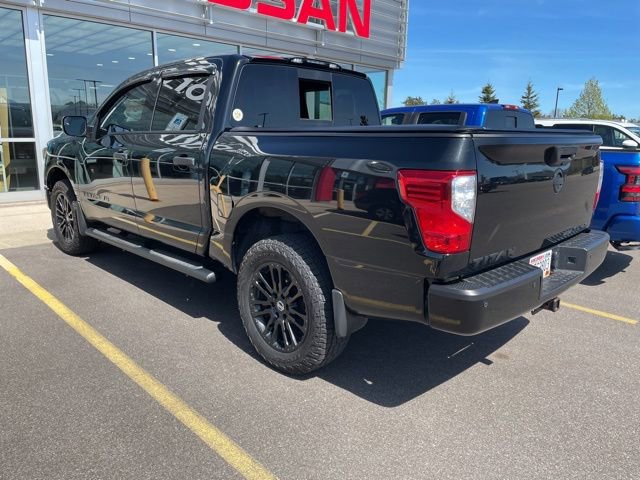 Used 2019 Nissan Titan SL w/ Midnight Edition AWD/4WD image 2