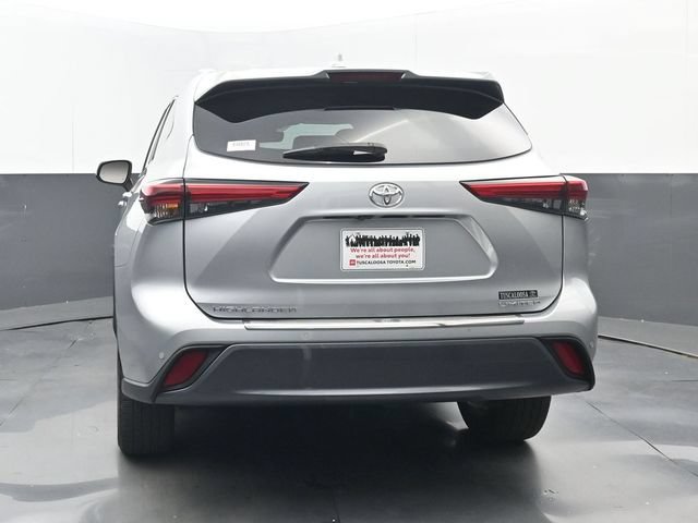 Used 2021 Toyota Highlander Limited FWD image 18