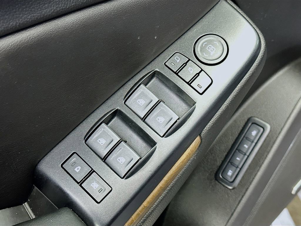 Used 2020 GMC Yukon Denali w/ Denali Ultimate Package image 20