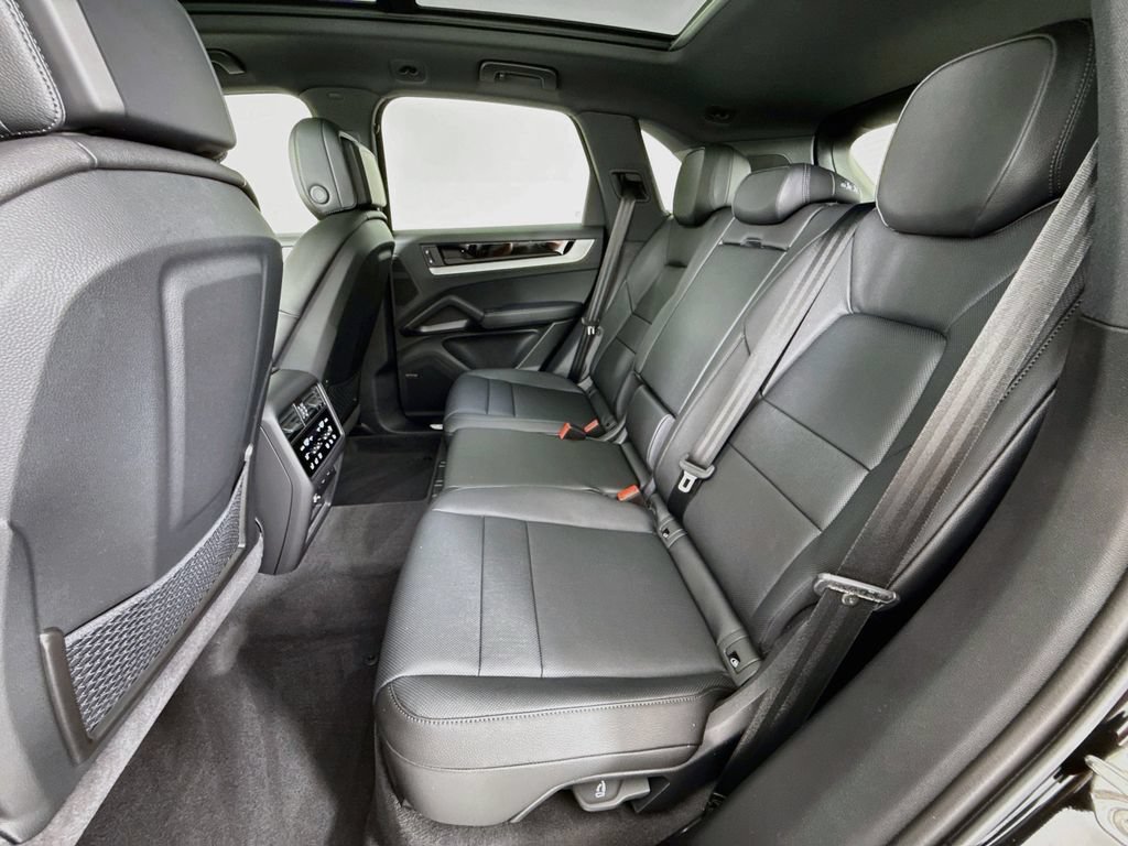 New 2026 Porsche Cayenne S AWD/4WD image 24