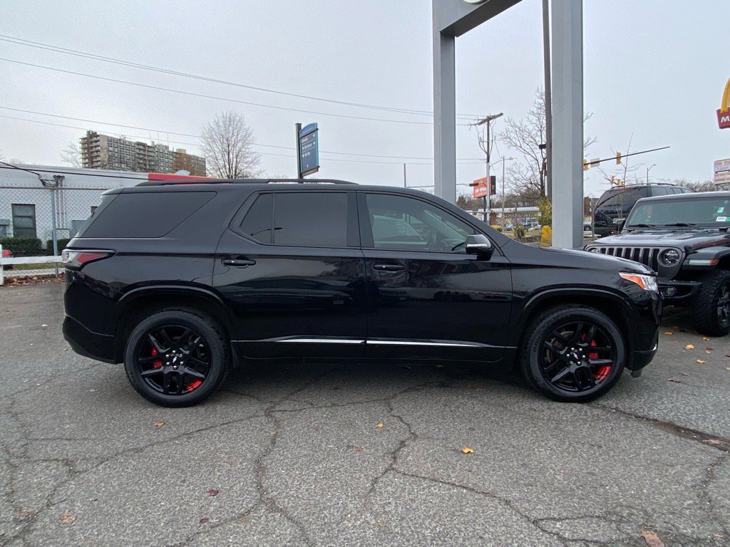 Used 2019 Chevrolet Traverse Premier w/ Redline Edition image 2