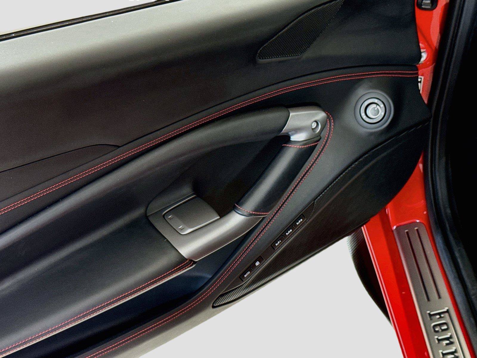 Used 2021 Ferrari F8 Tributo RWD image 12