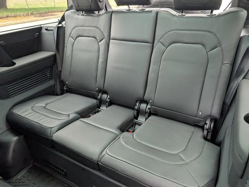 Used 2024 Land Rover Defender 130 S image 35