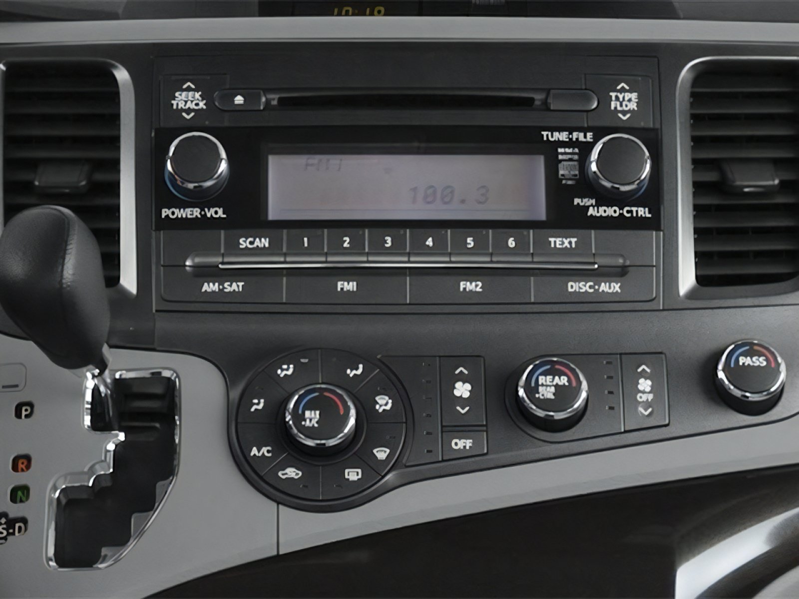 Used 2014 Toyota Sienna XLE w/ XLE Premium Package FWD image 7