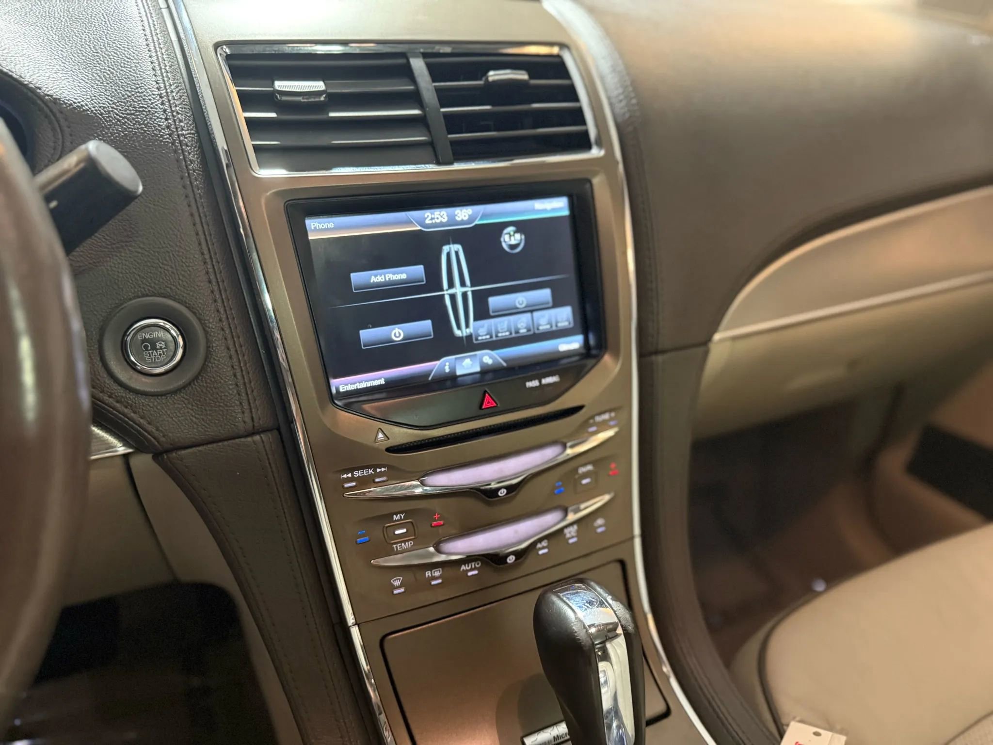 Used 2014 Lincoln MKX AWD w/ Equipment Group 102A image 29