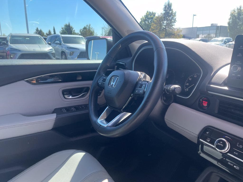 Used 2025 Honda Pilot EX-L image 29