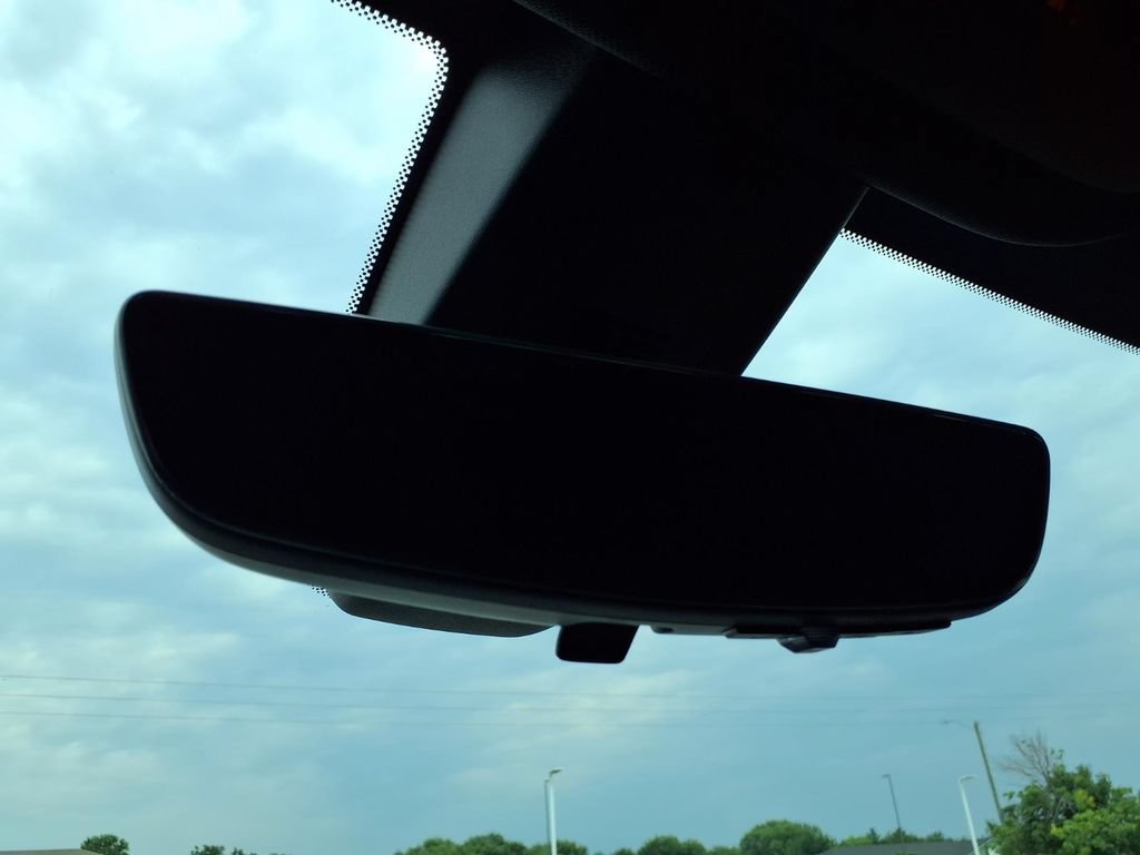 Used 2023 Chevrolet Traverse High Country w/ LPO, Floor Liner Package FWD image 18