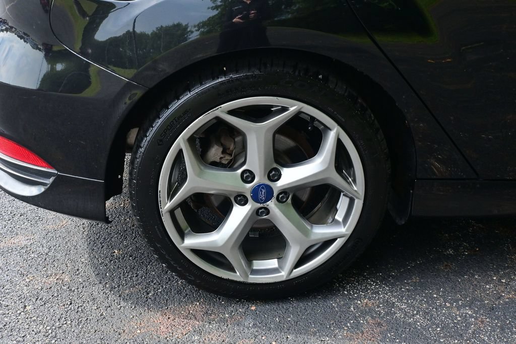 Used 2015 Ford Focus ST FWD image 22