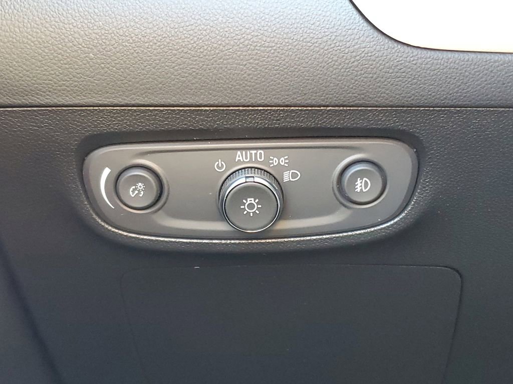 Used 2023 Buick Encore GX Essence w/ Experience Buick Package image 21