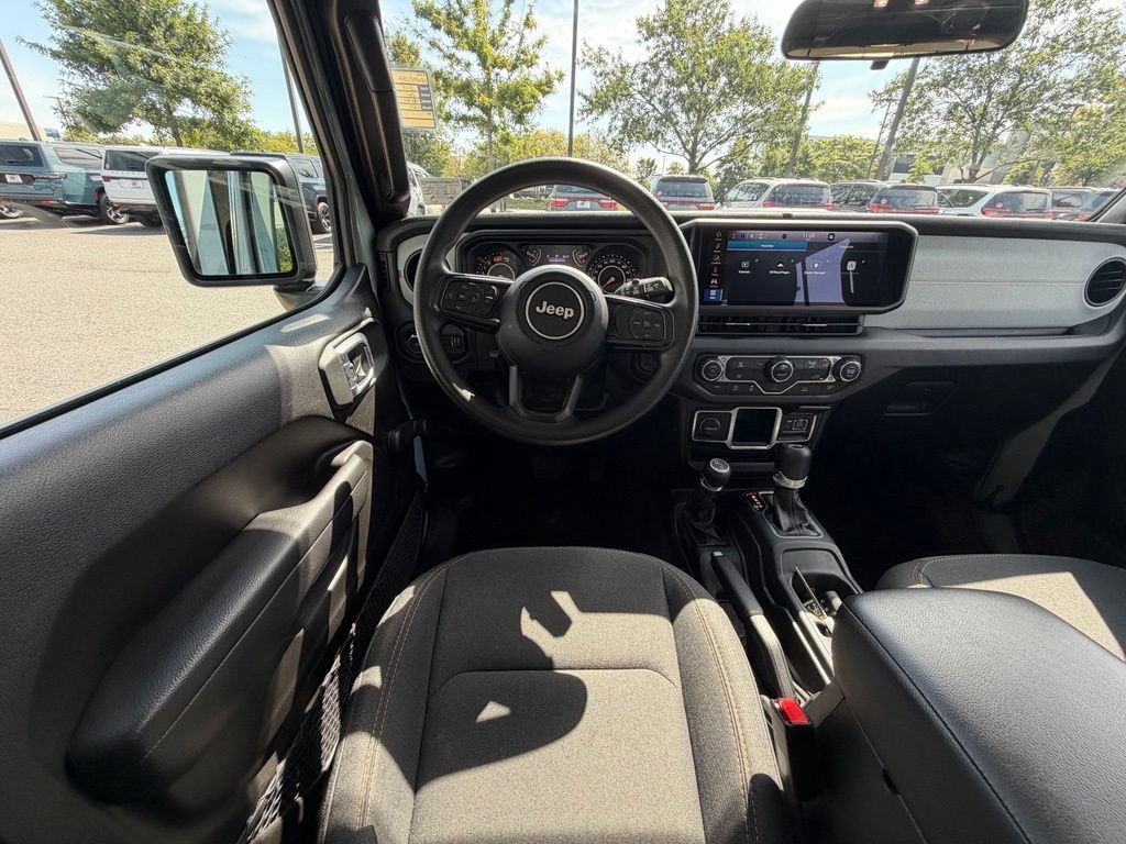 Used 2024 Jeep Wrangler Unlimited Sport AWD/4WD image 18