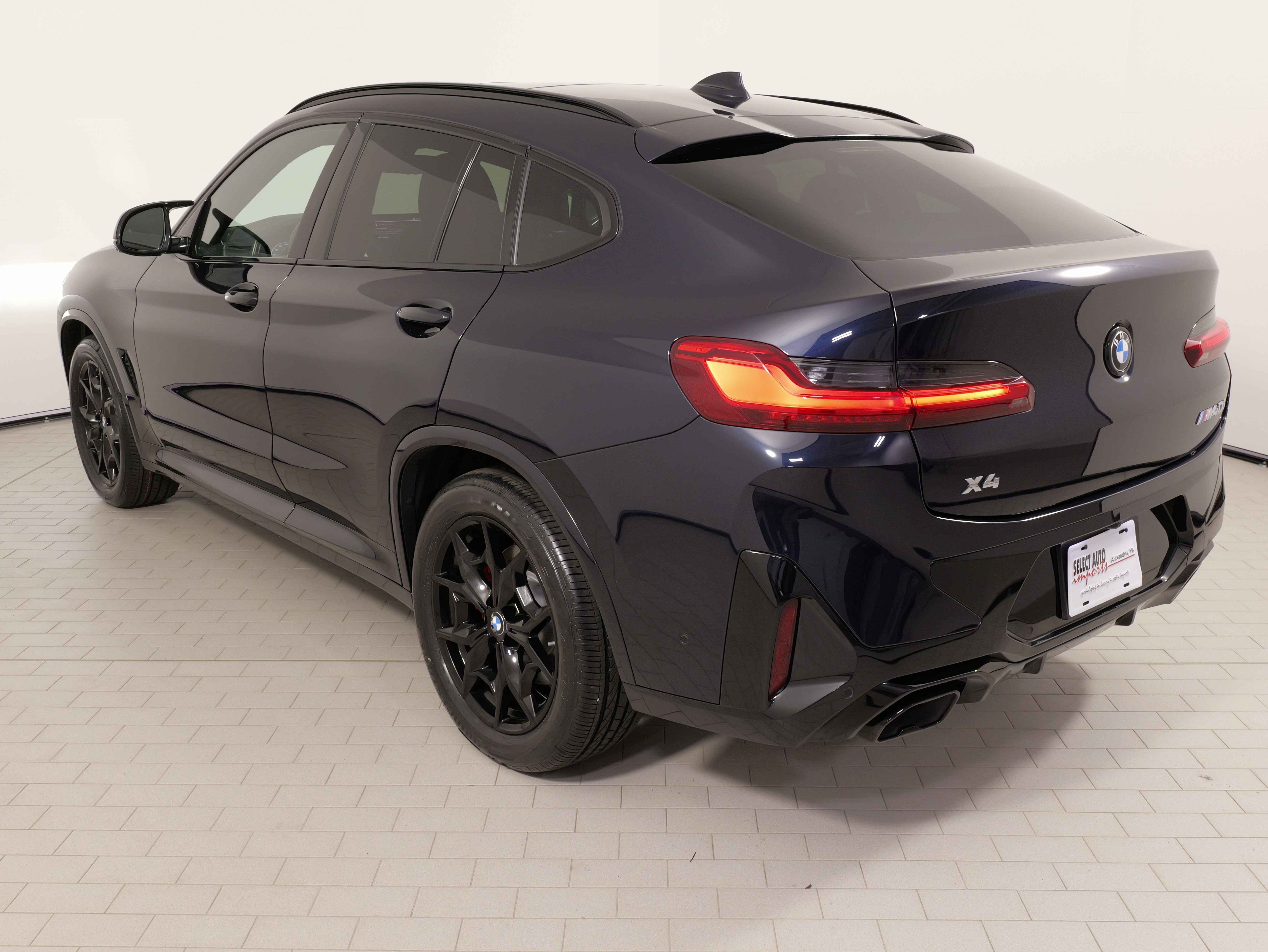 Used 2023 BMW X4 M40i AWD/4WD image 12