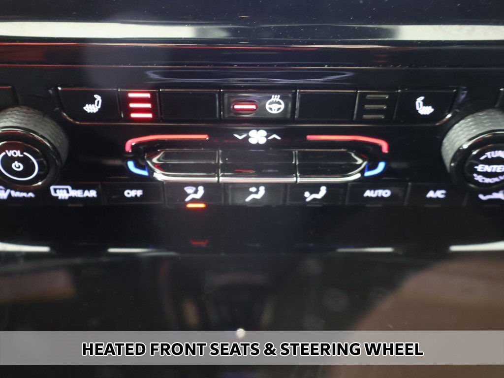 Used 2024 Jeep Grand Cherokee L Altitude image 8