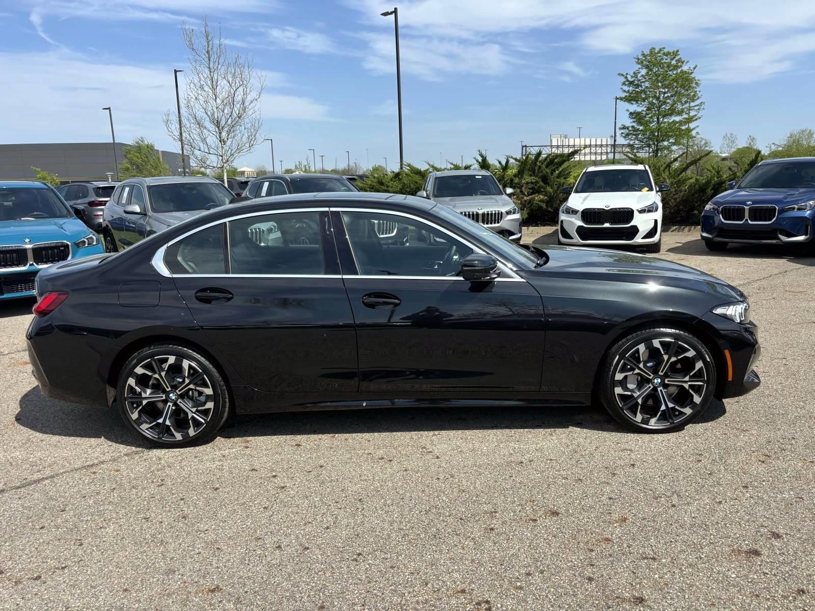 Used 2025 BMW 330i xDrive Sedan AWD/4WD image 4