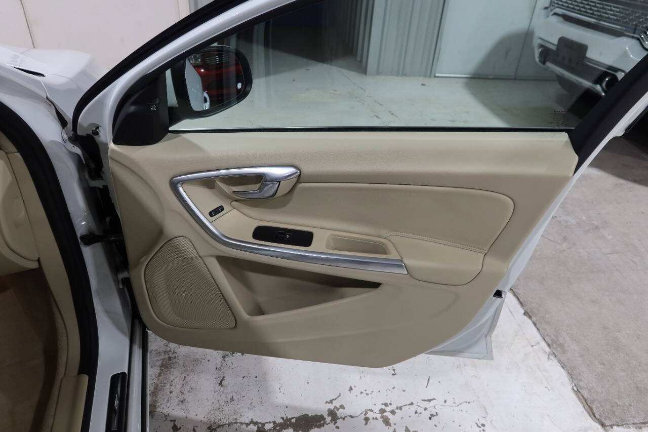 Used 2016 Volvo S60 T5 Premier w/ Convenience Package FWD image 30