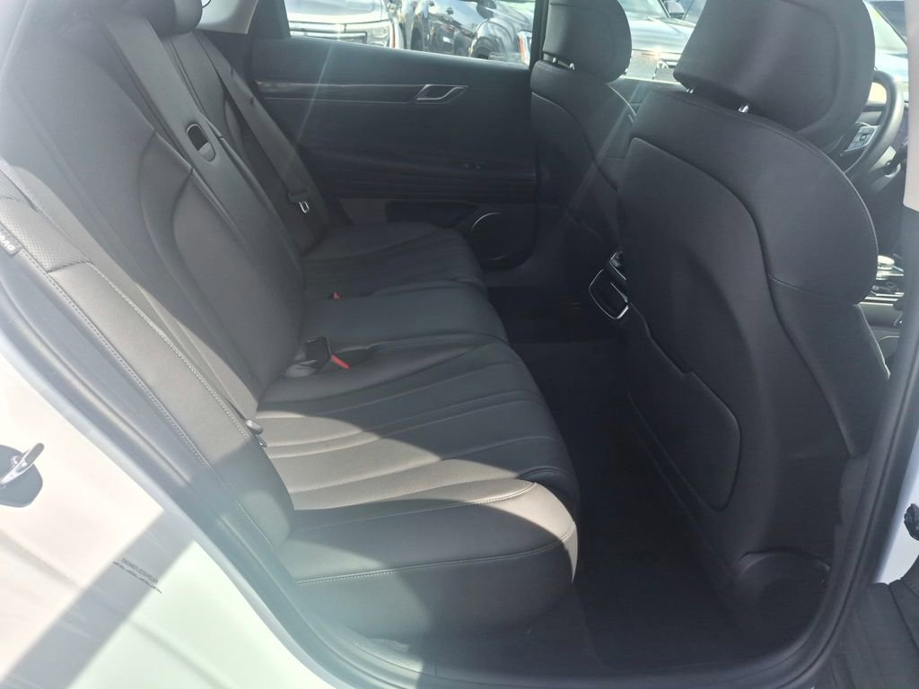 Used 2026 Genesis G80 2.5T image 27