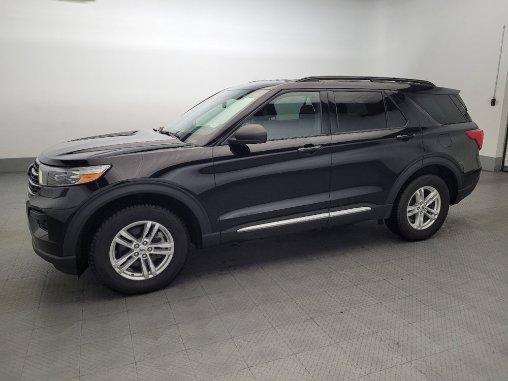 Used 2020 Ford Explorer XLT w/ Comfort Package image 2