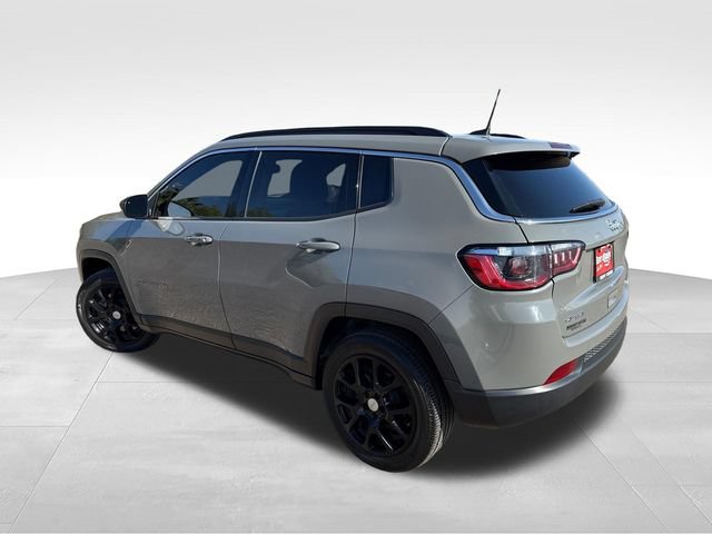 Used 2023 Jeep Compass Latitude AWD/4WD image 5